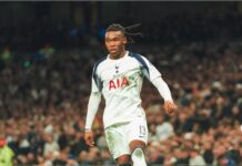 Destiny Udogie: Tottenham støtter italiensk forsvarer etter at han ble truet med pistol av agent