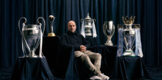 Manchester City hedrer Pep Guardiola med statue og navn på tribune