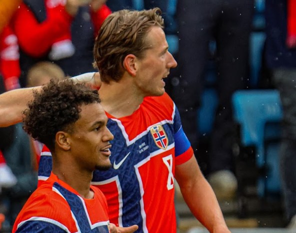 Fulham sikrer Oscar Bobb og Sander Berge «den perfekte» treneren
