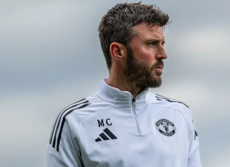 Arsenal må pent stille seg i kø bak Manchester United for Manu Koné-signering