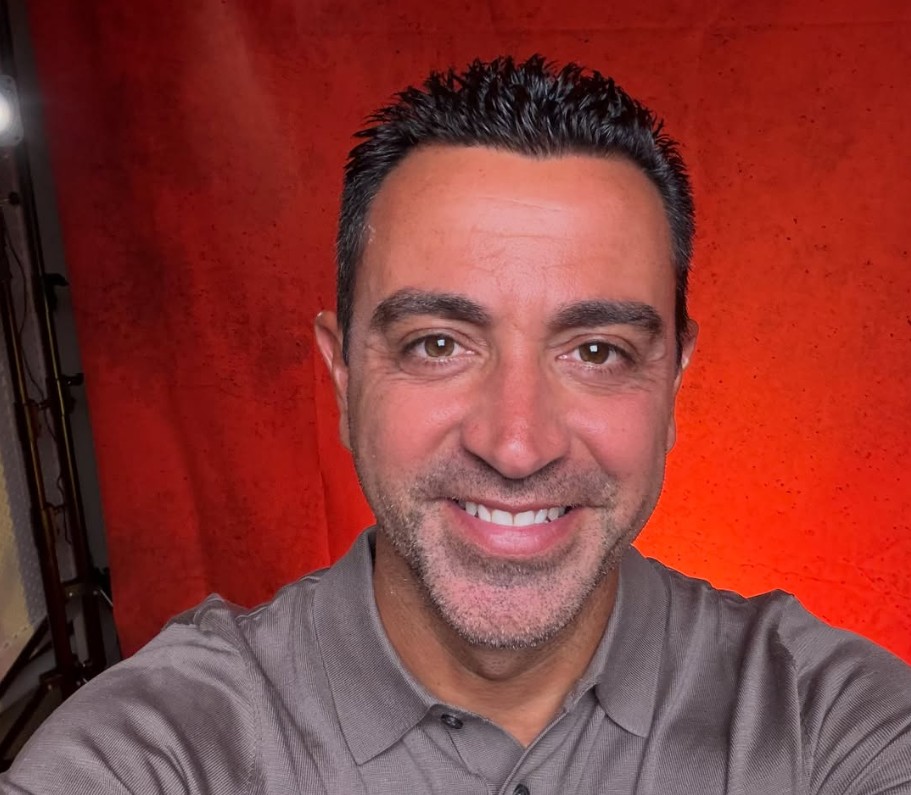 Barcelona-legende Xavi Hernández ansatt som ny sjef for Nederlands landslag