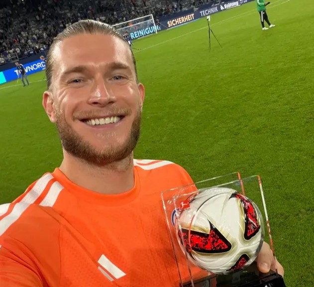 Liverpools største tabbe-keeper kan endelig smile igjen!